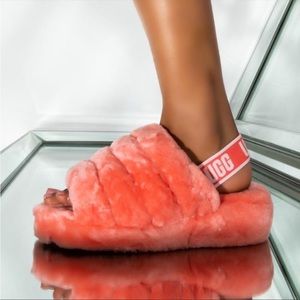 UGG Slides - Yeah Fluff Slide - Red Currant